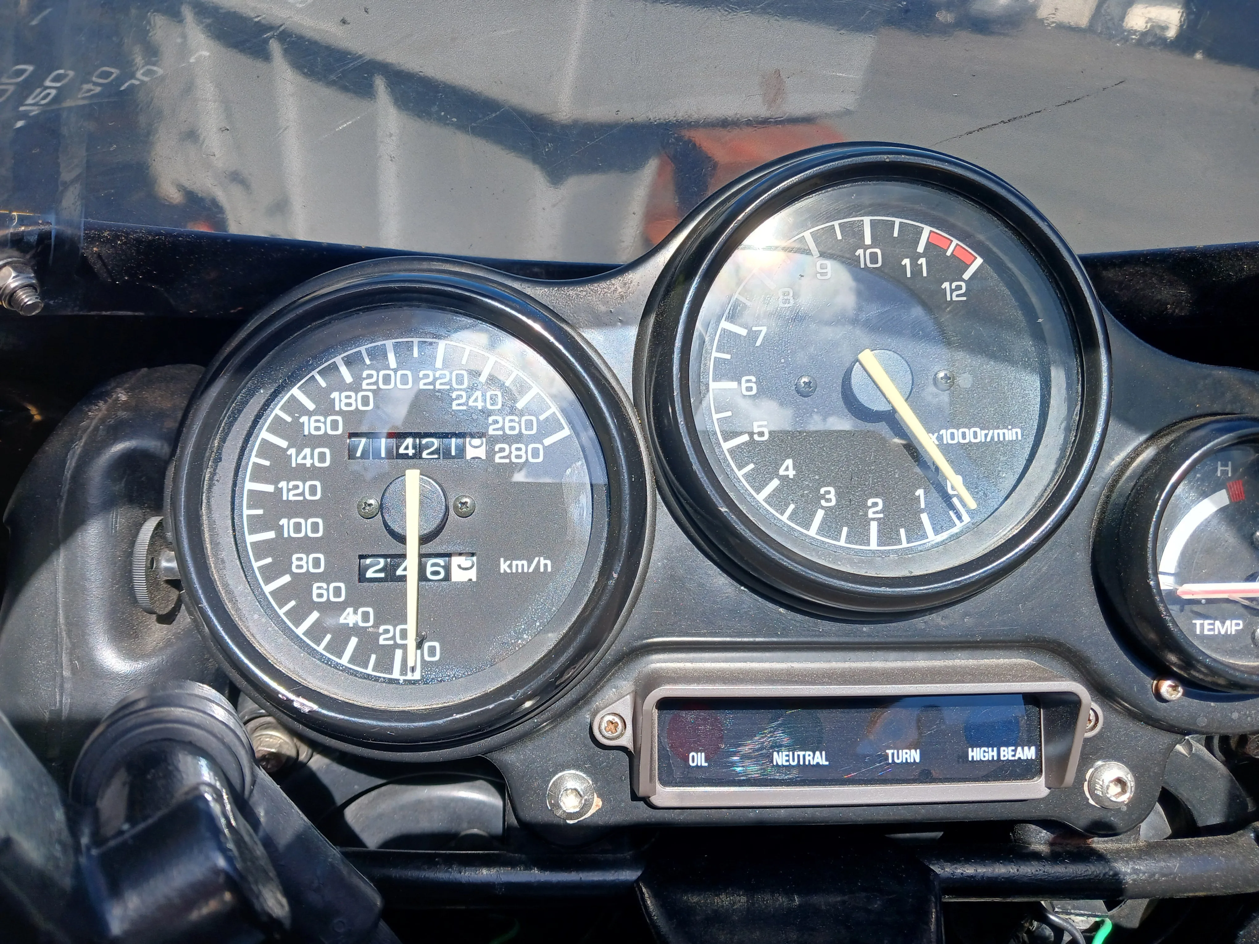 1987: Yamaha FZR 1000