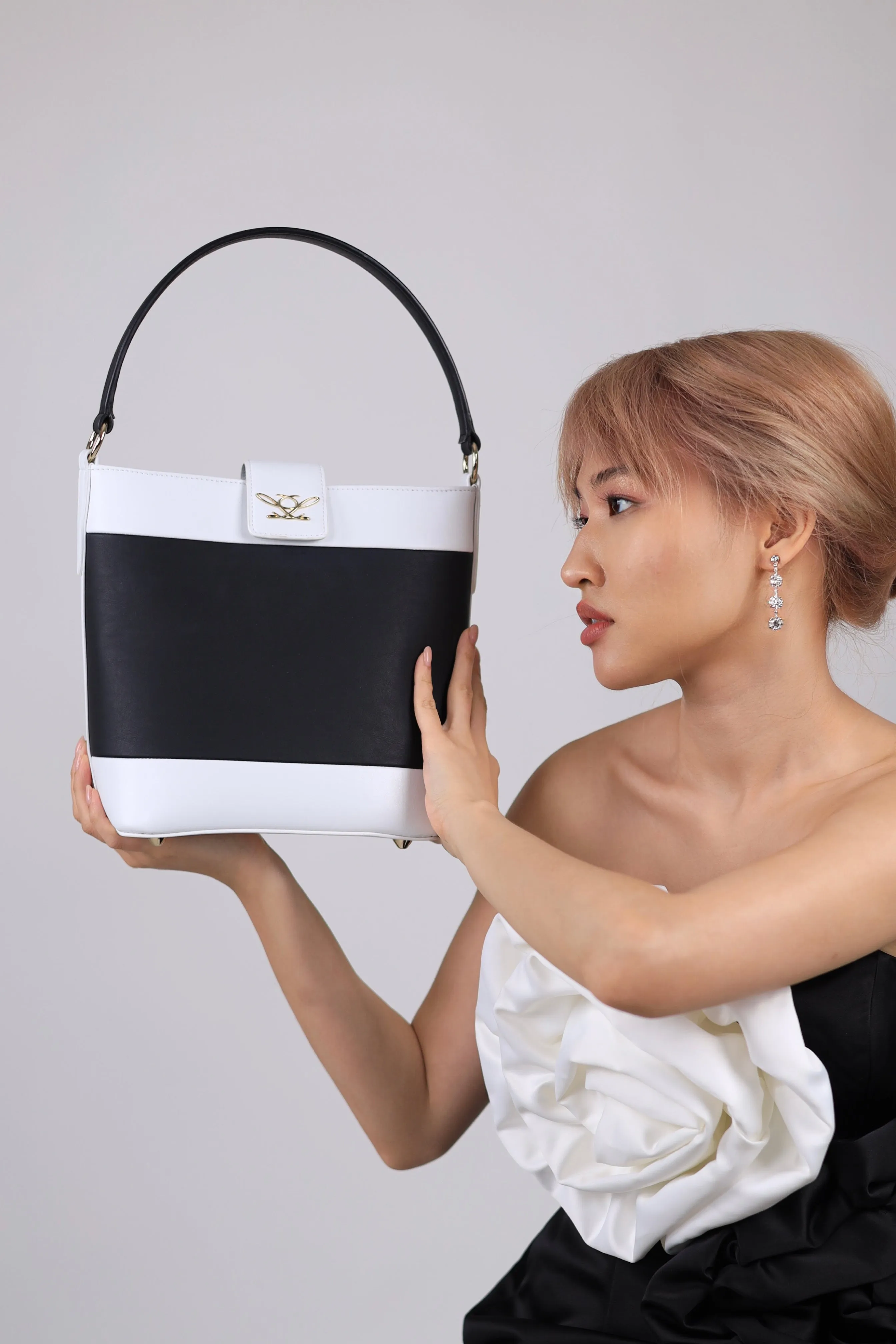 BAO Bucket Bag