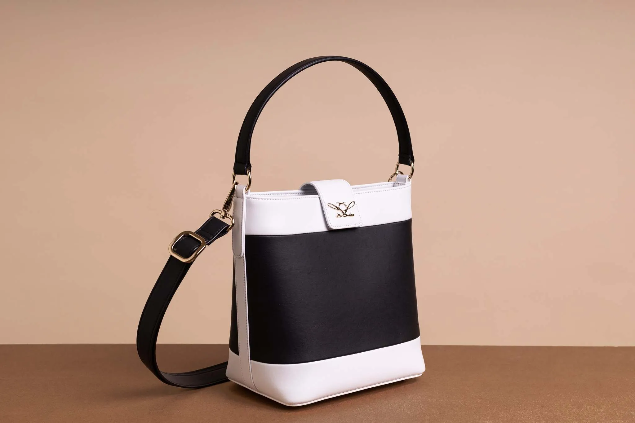 BAO Bucket Bag