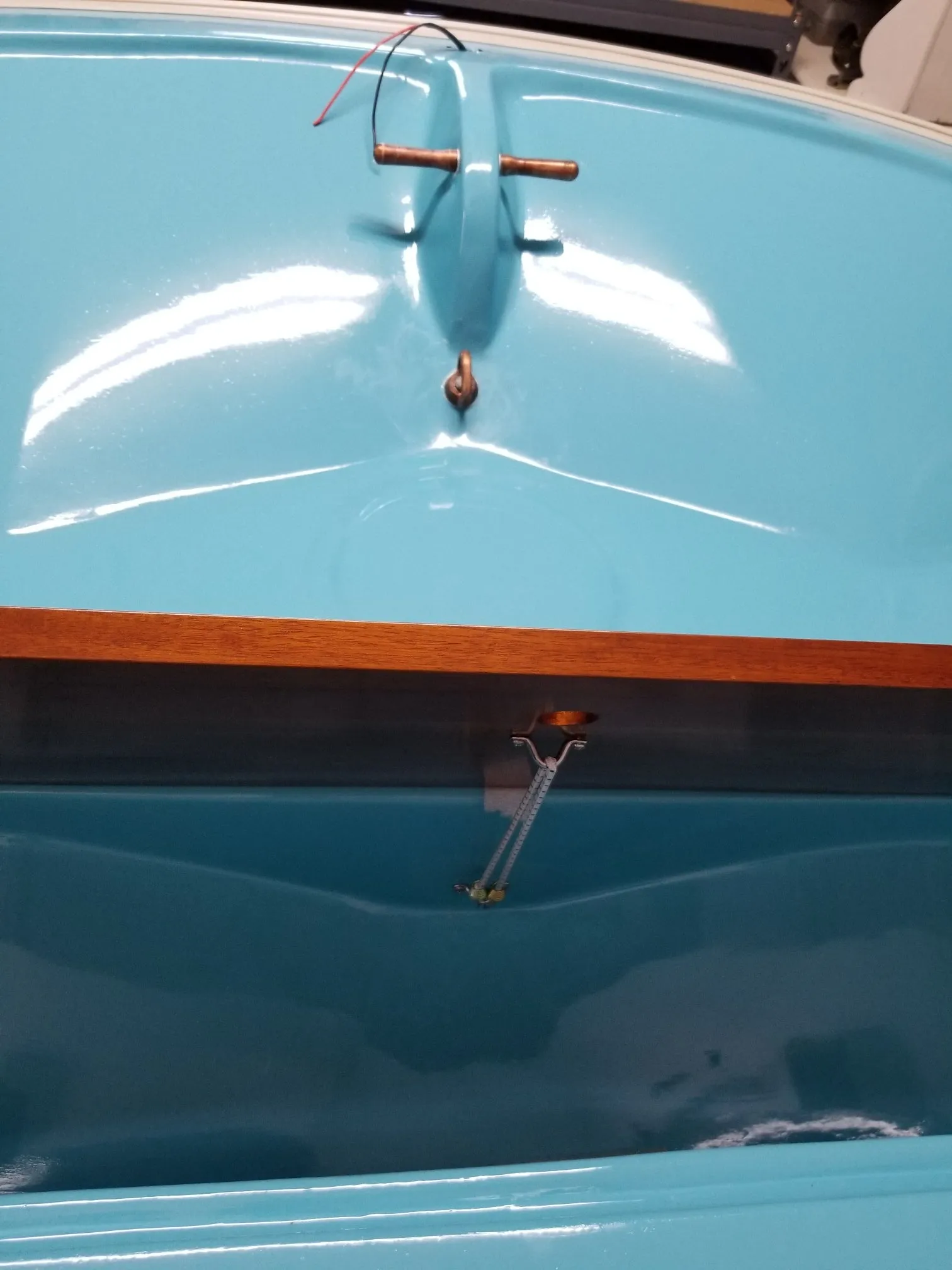 Boston Whaler Bungee Method/Tie Down For Anchor Hatch