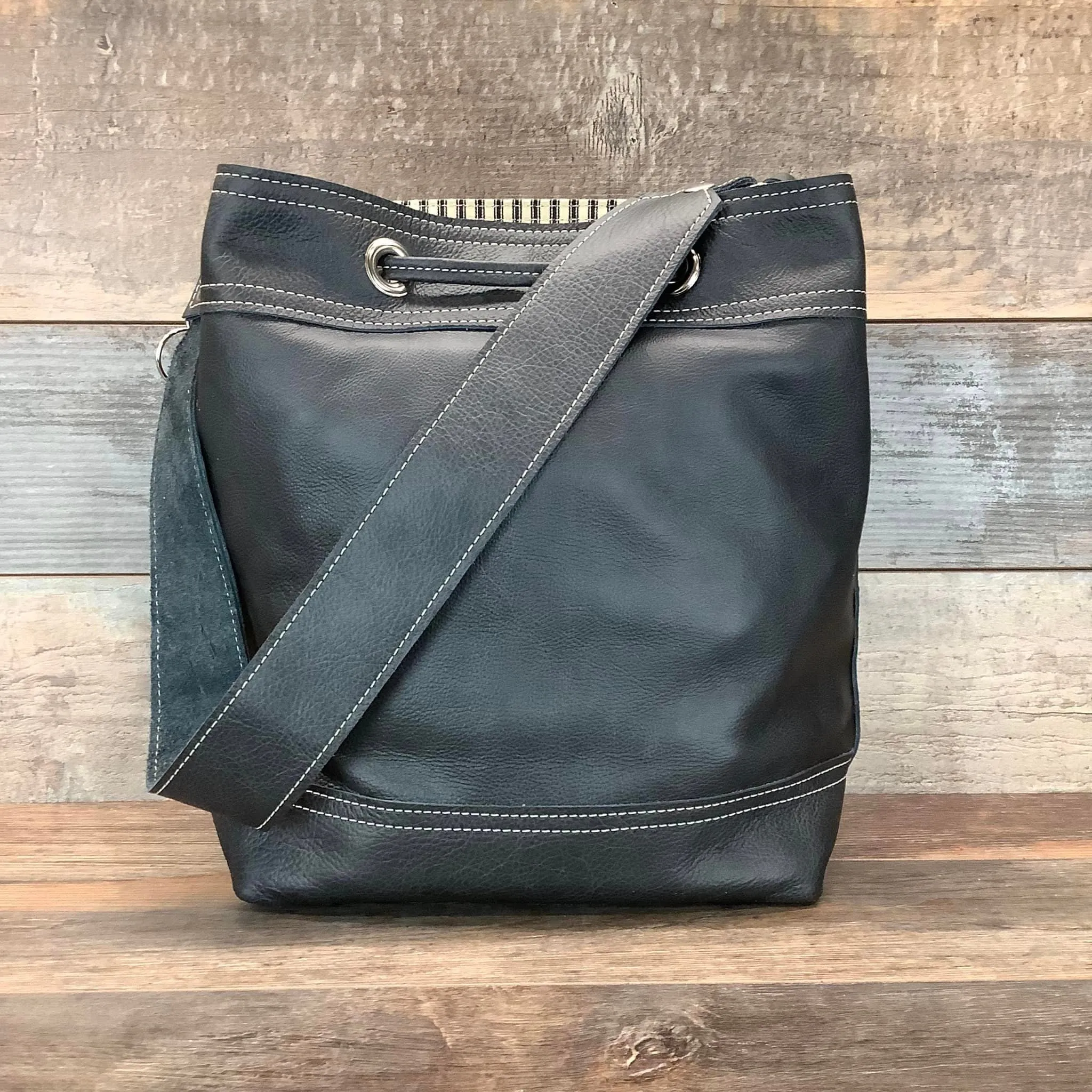 Feed Bucket -Pendleton® #48836