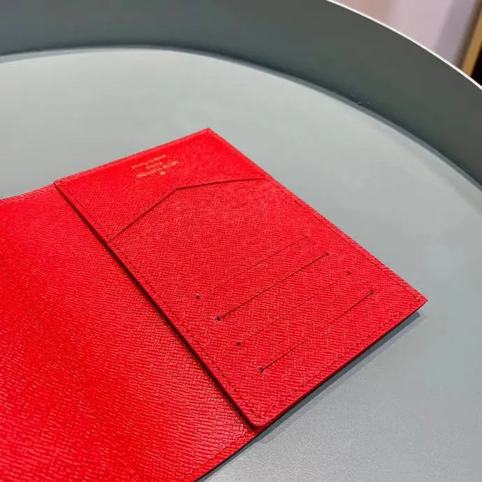 LB642 Passport Cover / 3.9x5.5x1inch