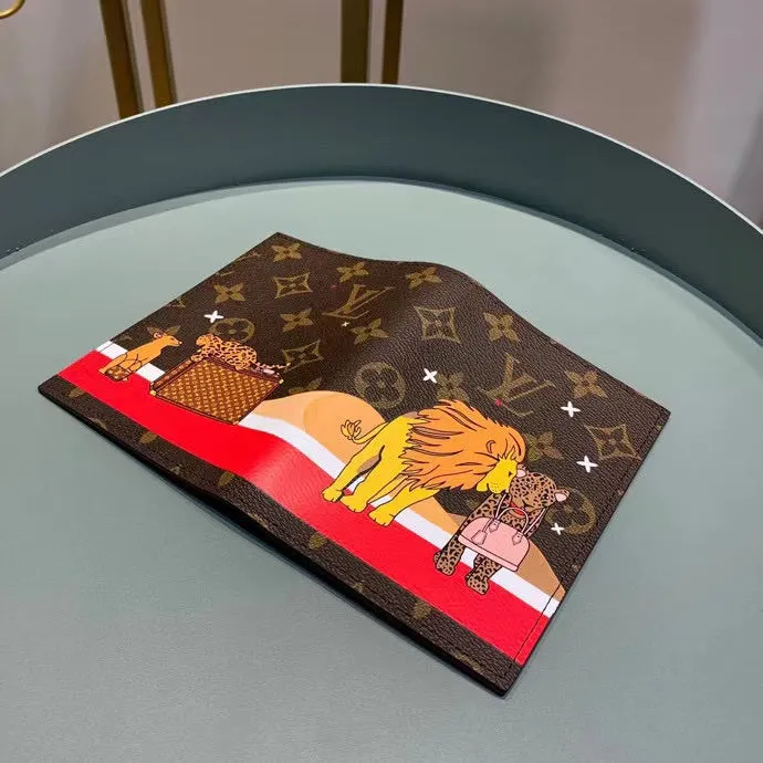 LB642 Passport Cover / 3.9x5.5x1inch