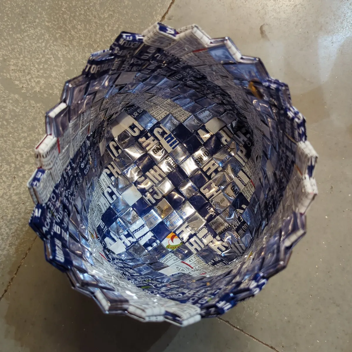 Medium Basketry Deco planter with silver, white and Navy blue design (BDSM1223-008)