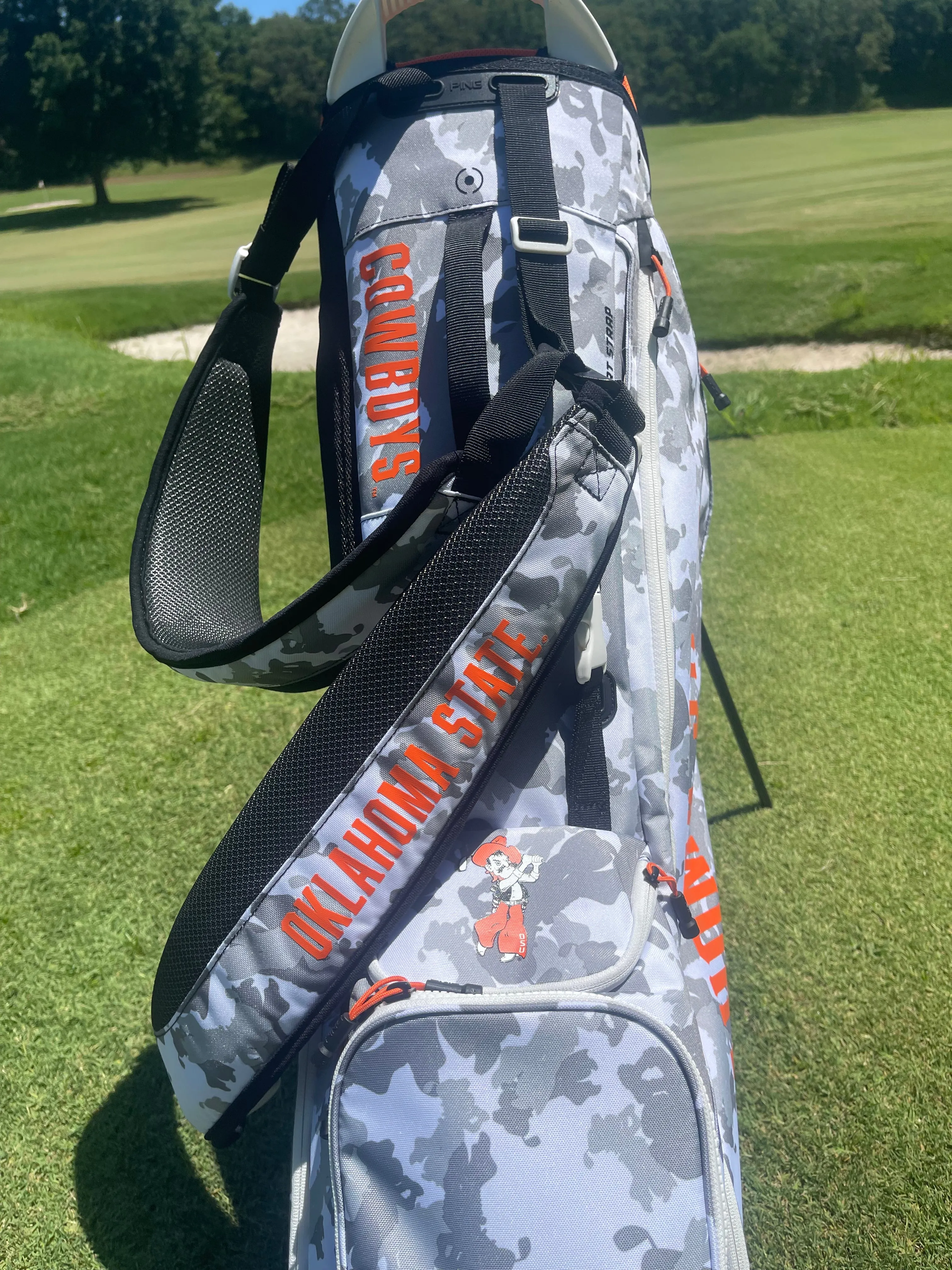 Ping Hoofer Lite Swinging Pete Camo Pattern Golf Bag-White