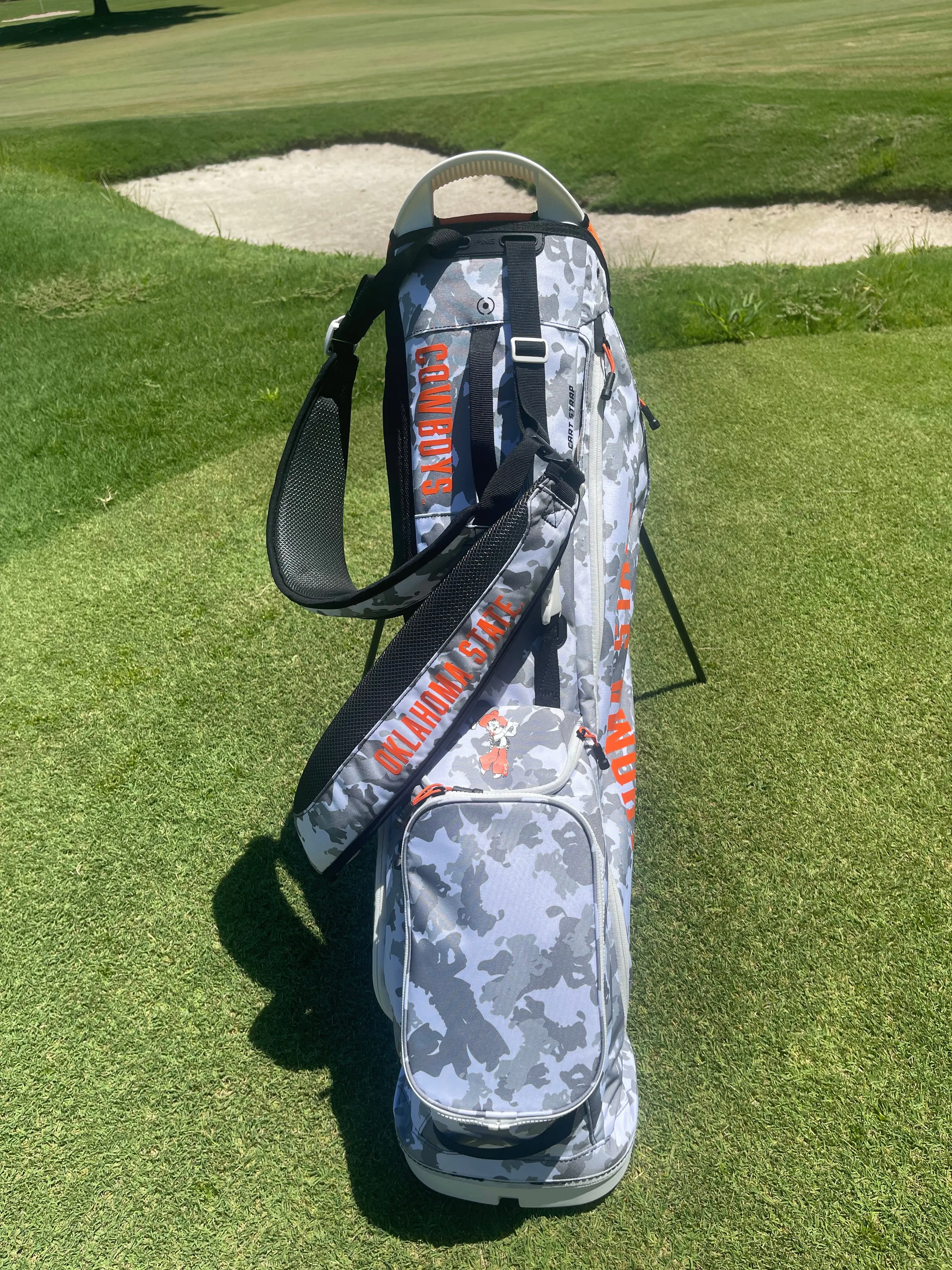 Ping Hoofer Lite Swinging Pete Camo Pattern Golf Bag-White