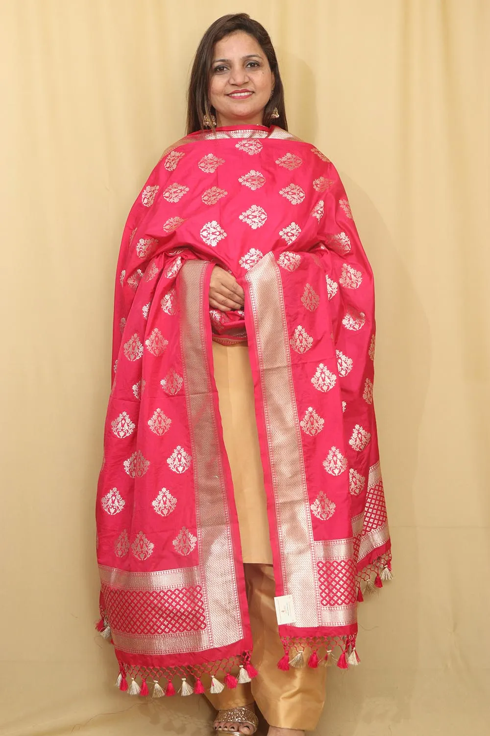 Stunning Pink Banarasi Silk Dupatta - Perfect Accessory