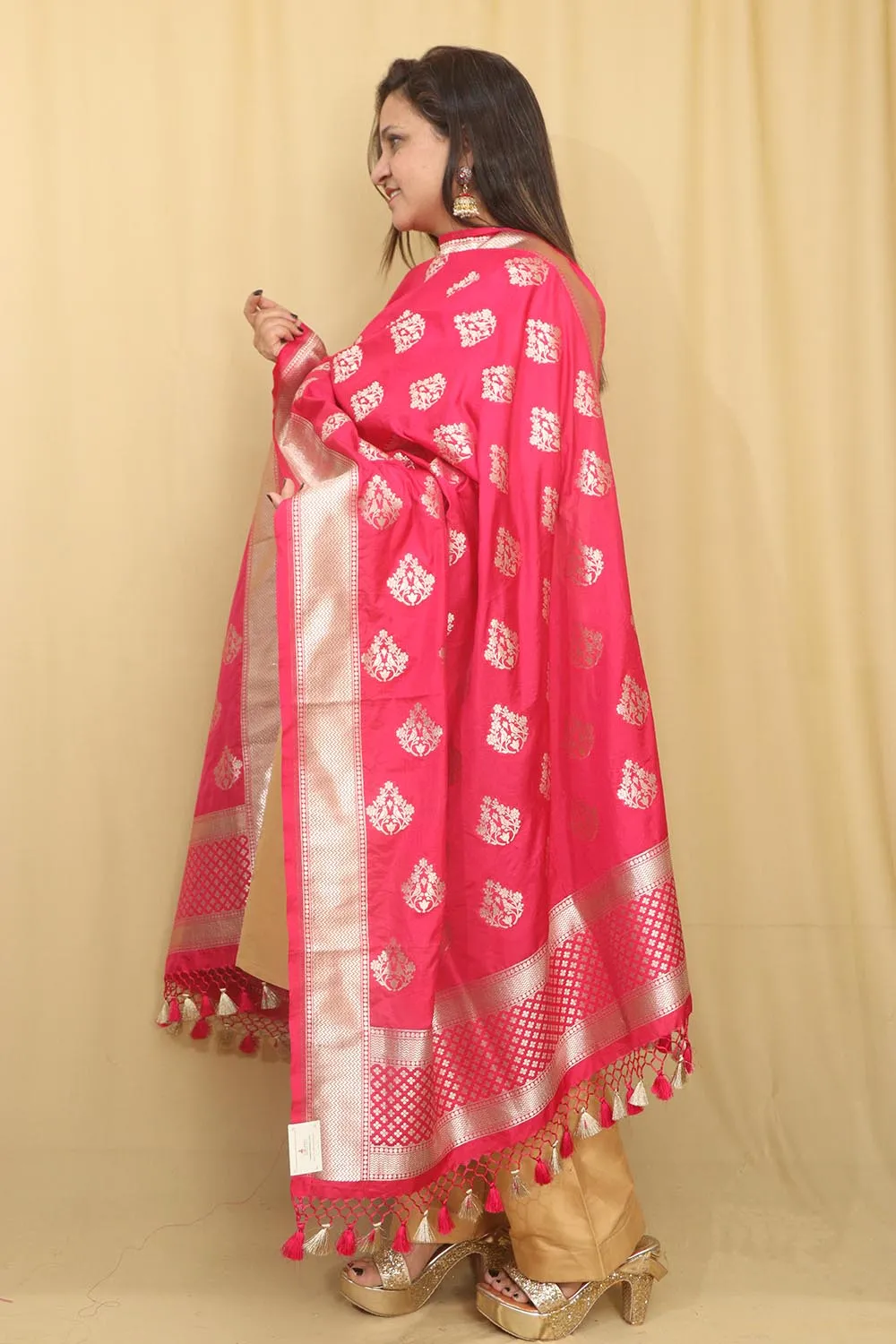 Stunning Pink Banarasi Silk Dupatta - Perfect Accessory
