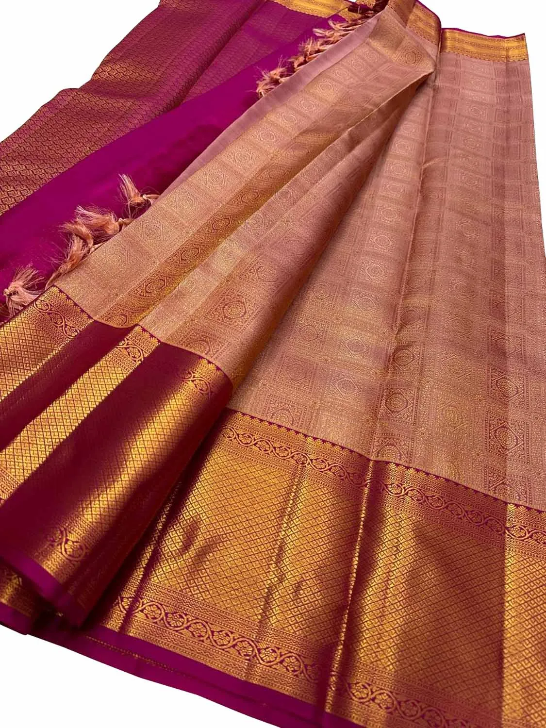 Stunning Pink Handloom Kanjeevaram Silk Saree