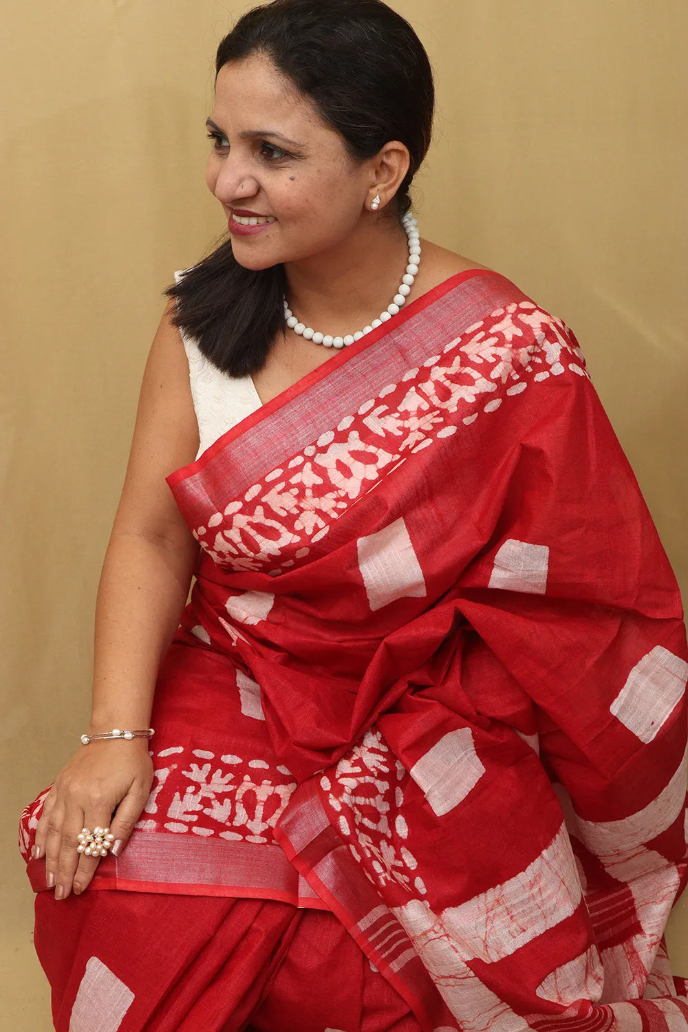 Stunning Red Bhagalpur Linen Saree - Elegant and Timeless