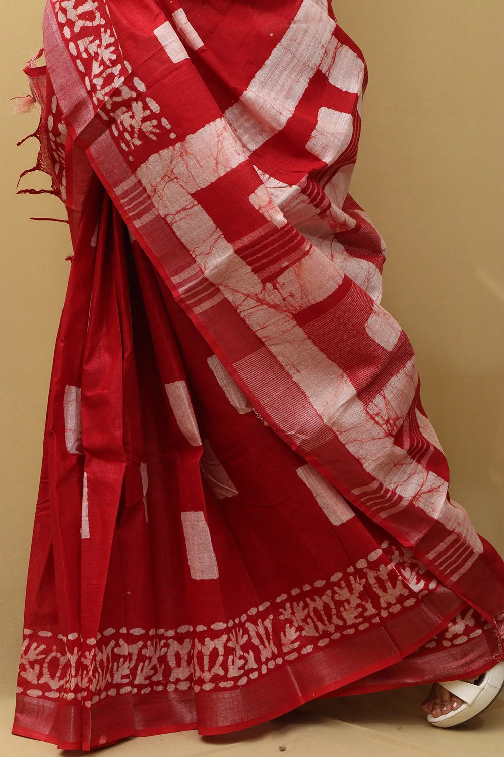 Stunning Red Bhagalpur Linen Saree - Elegant and Timeless