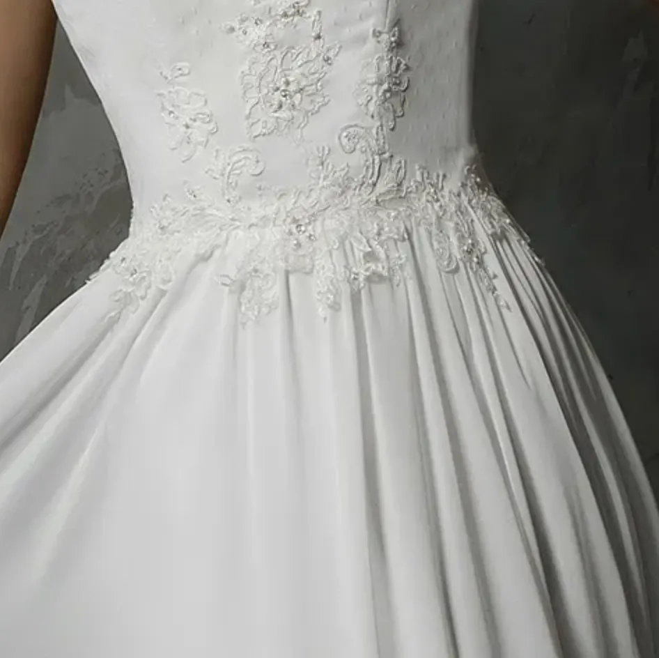 Stunning V Neckline Chiffon Wedding Dress With Beaded Appliques
